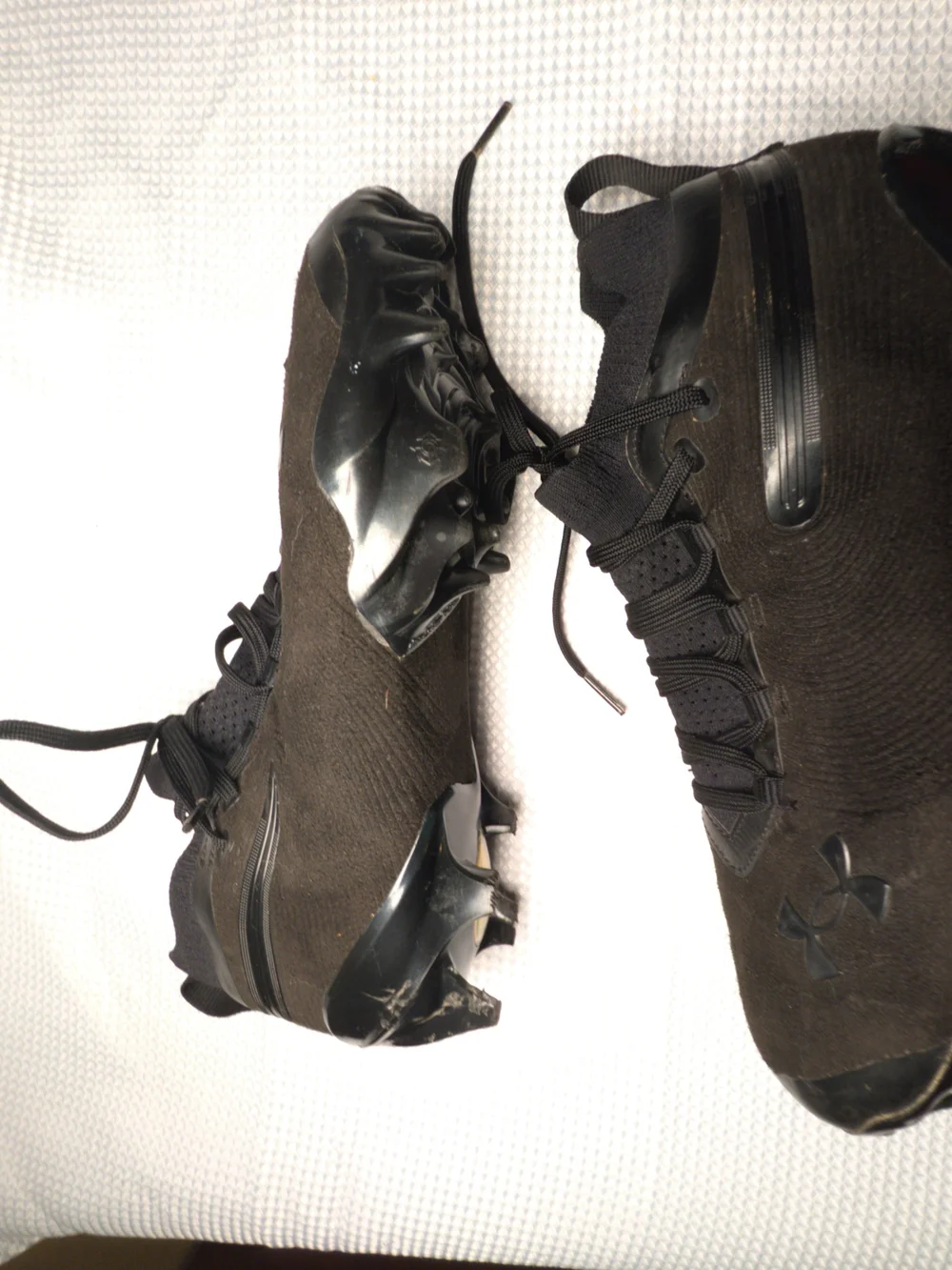Under Armour Men’s Black Football Cleats